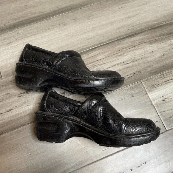 B.O.C. Born Concept Floral Clogs Comfort Shoes Black Size 7 W - Picture 5 of 7